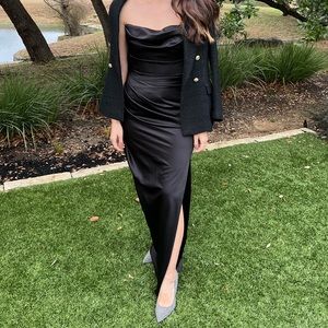 Selling a floor length black dress. Size S.